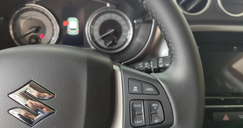 Suzuki Vitara cena 102590 przebieg: 5, rok produkcji 2023 z Trzciel małe 631
